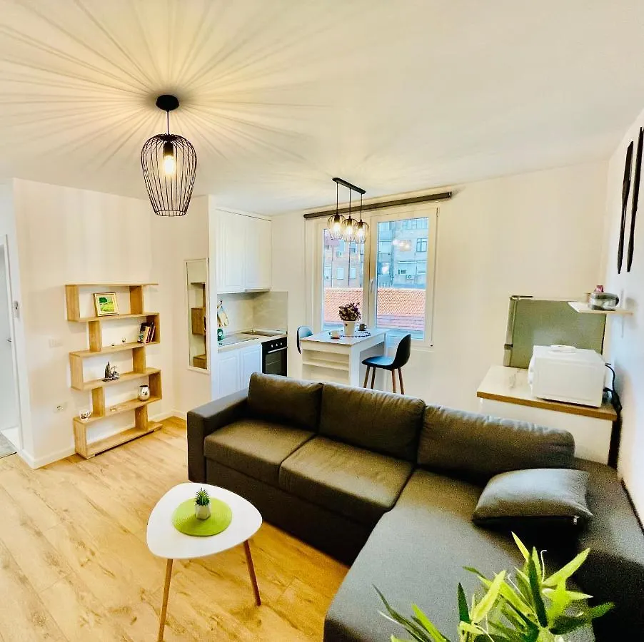 Central Apartment 2, Tirana 0*,