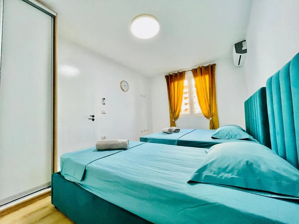 Central Apartment 2, Tirana 0*,