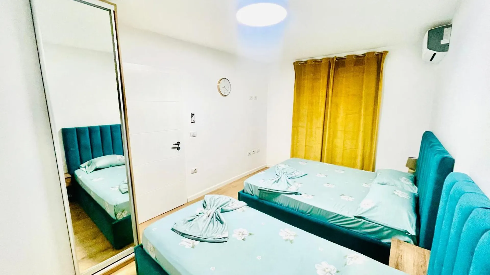 Central Apartment 2, Tirana 0*,  Albania